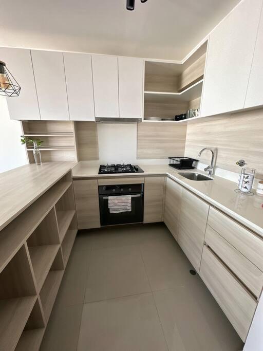 Home Cavero, Moderno Y Completo Departamento 利马 外观 照片